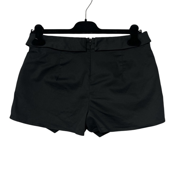 TALULA Aritzia Berklee Handkerchief Shorts - Picture 2 of 9